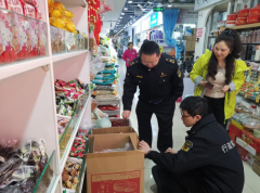 <strong>沉庆大渡口严查果冻类产物守护儿童平安</strong>